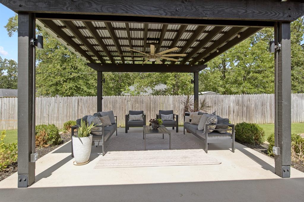 2729 Stone Briar Property Photo 29