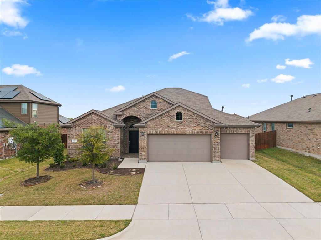 1117 Scotney Lane Property Photo 1