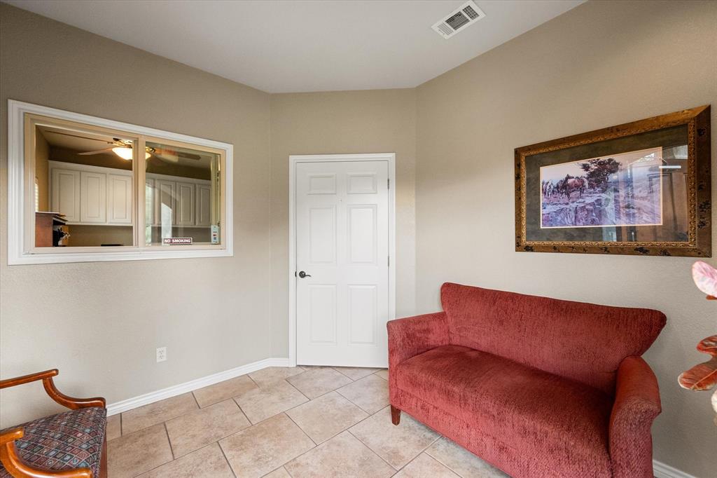 2220 W 2nd Avenue Property Photo 5