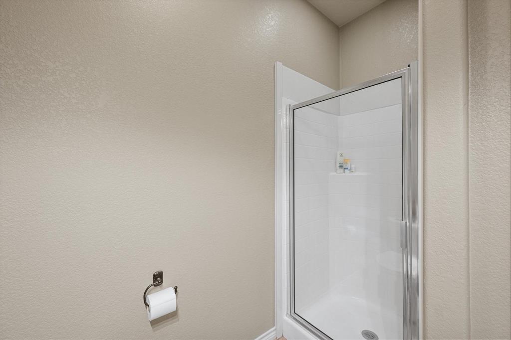 2220 W 2nd Avenue Property Photo 10