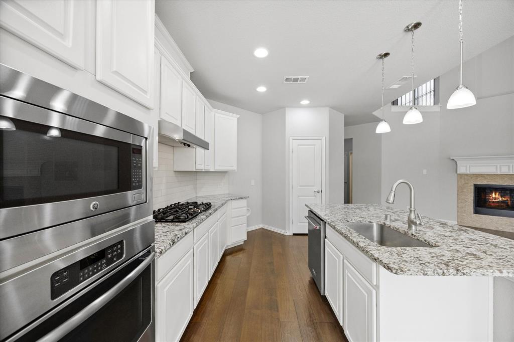 2202 Blue Harbor Way Property Photo 13