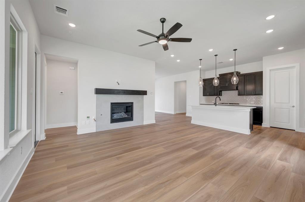 11736 Edgewood Drive Property Photo 4