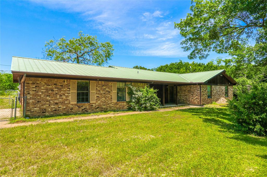 1633 Fm-3136 Property Photo 18