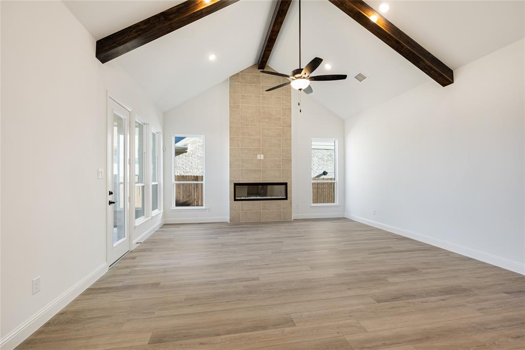 2804 Manchester Court Property Photo 4