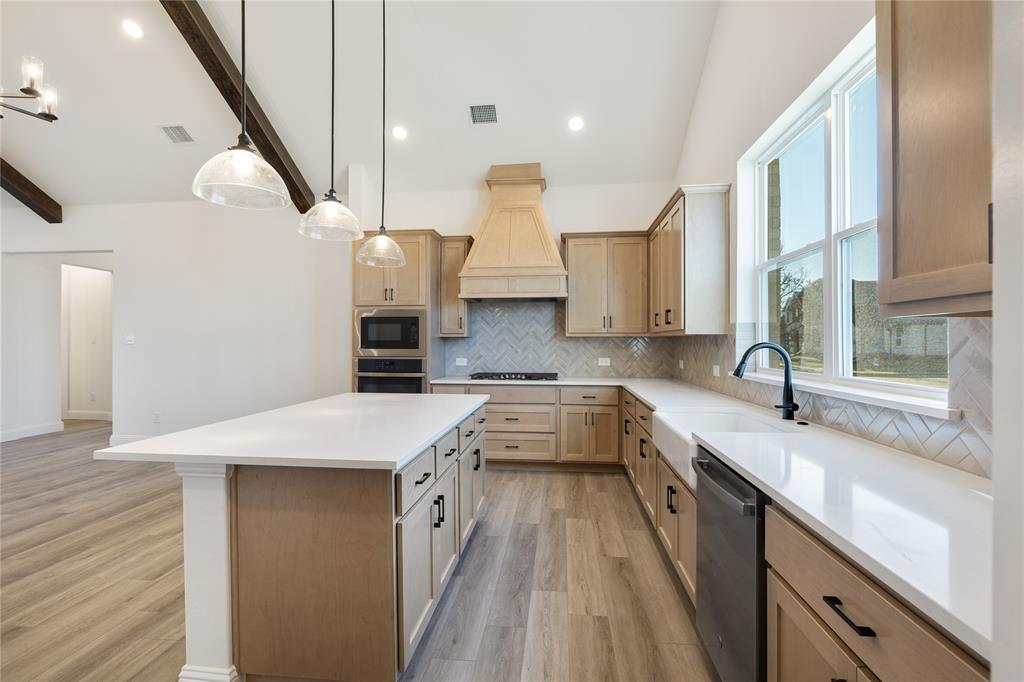 2804 Manchester Court Property Photo 6