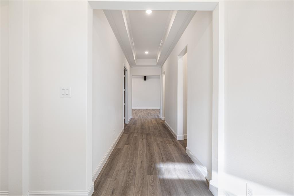 2804 Manchester Court Property Photo 7