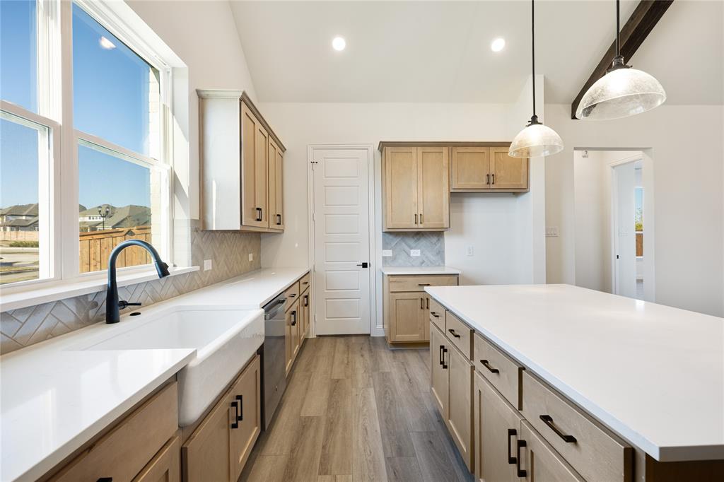 2804 Manchester Court Property Photo 8