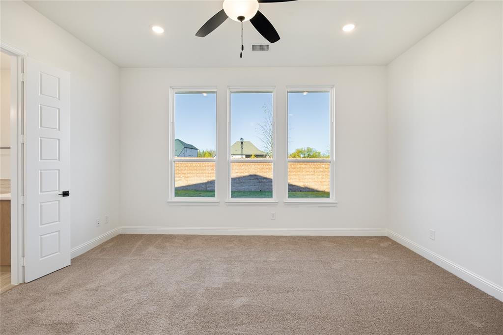 2804 Manchester Court Property Photo 14