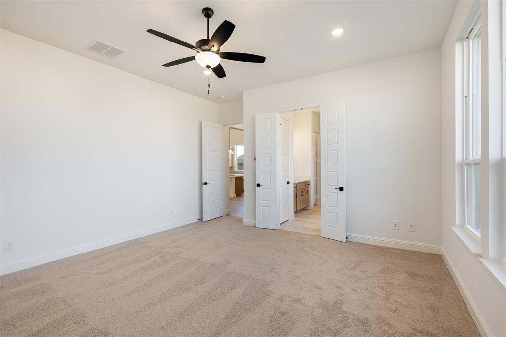 2804 Manchester Court Property Photo 15