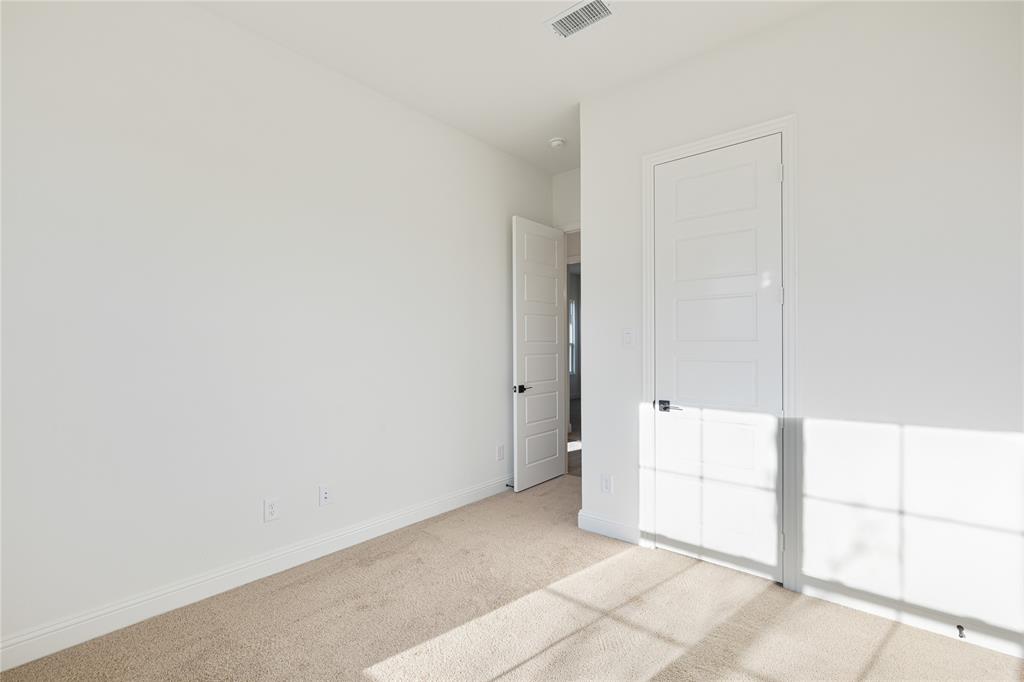 2804 Manchester Court Property Photo 25