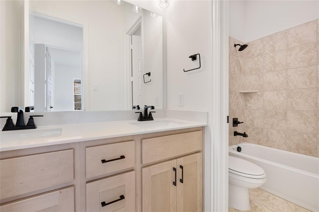 2804 Manchester Court Property Photo 26