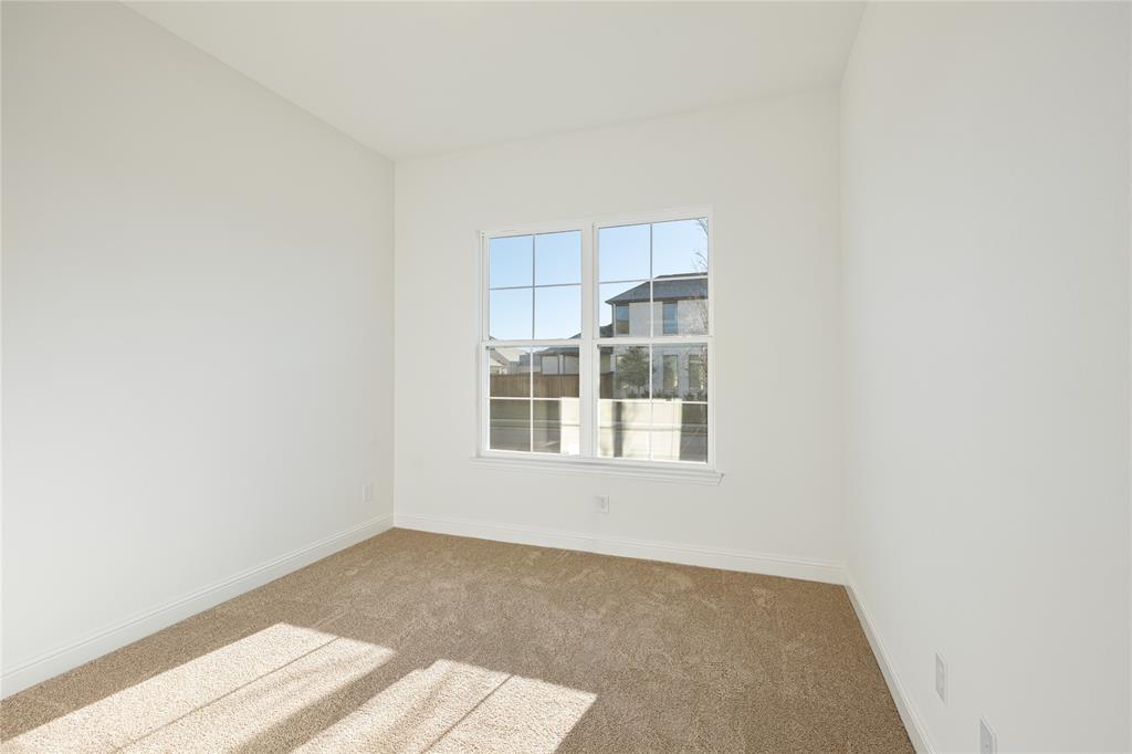 2804 Manchester Court Property Photo 27