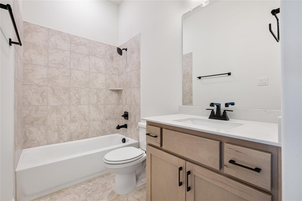 2804 Manchester Court Property Photo 28