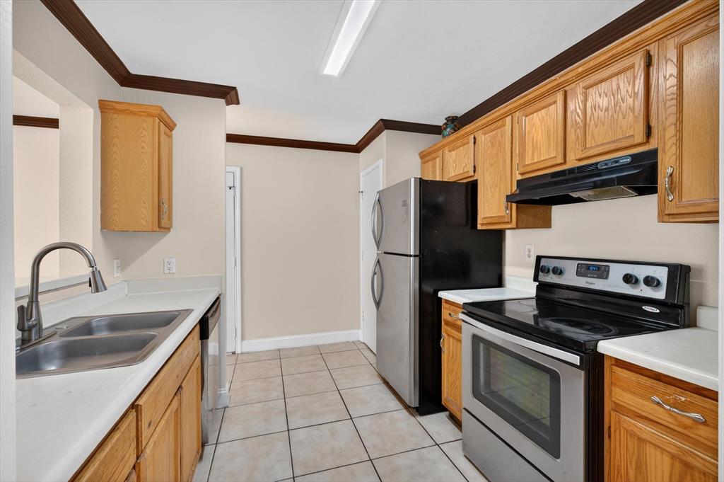 10320 Carolina Oaks Drive Property Photo 6