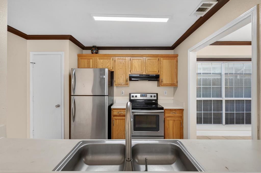 10320 Carolina Oaks Drive Property Photo 7