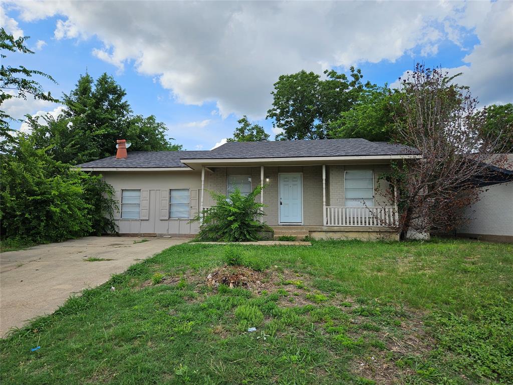 1621 E Park Boulevard Property Photo 1