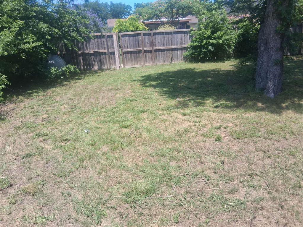 1621 E Park Boulevard Property Photo 13