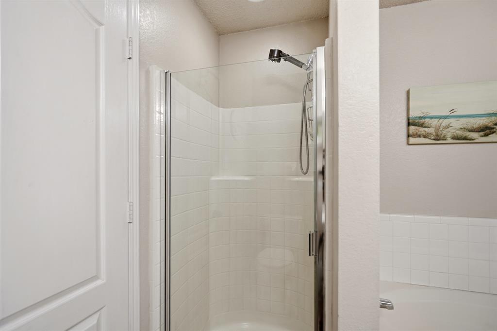 1213 Hampton Drive Property Photo 17