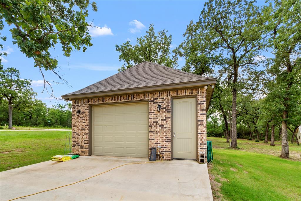 450 County Road 3674 Property Photo 4