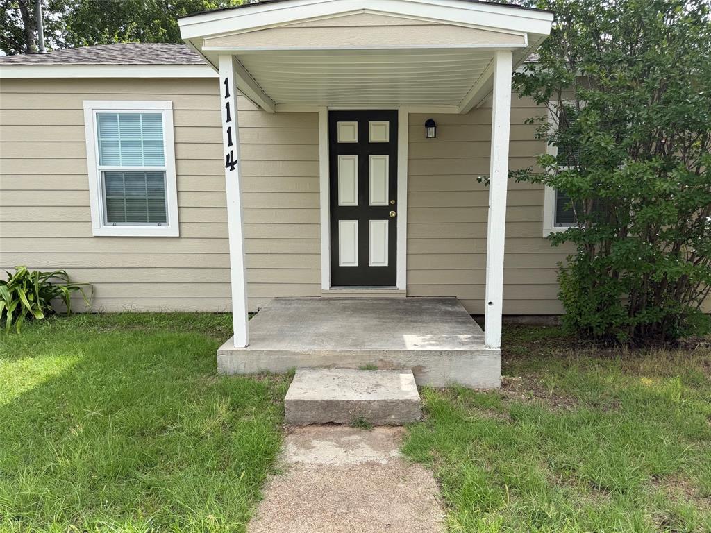 1114 Thorpe Springs Road Property Photo 2