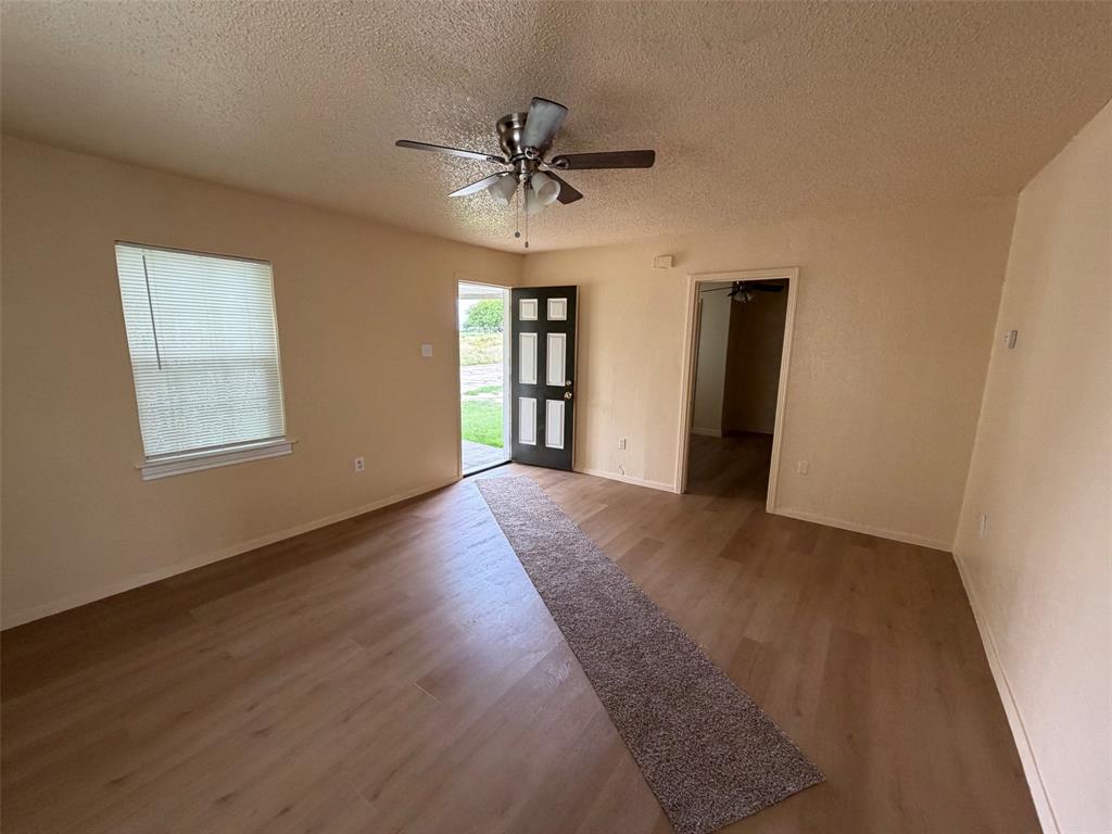 1114 Thorpe Springs Road Property Photo 4