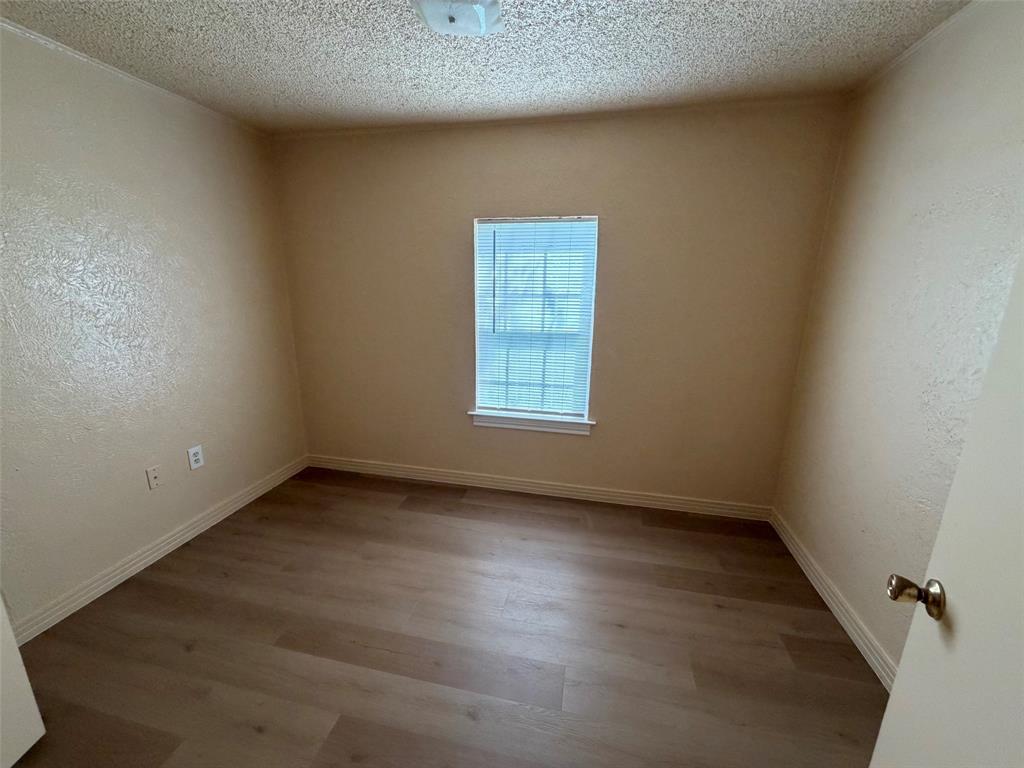 1114 Thorpe Springs Road Property Photo 10