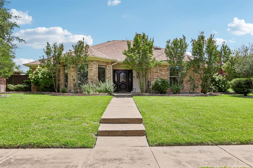 1524 Faringdon Drive Property Photo 1