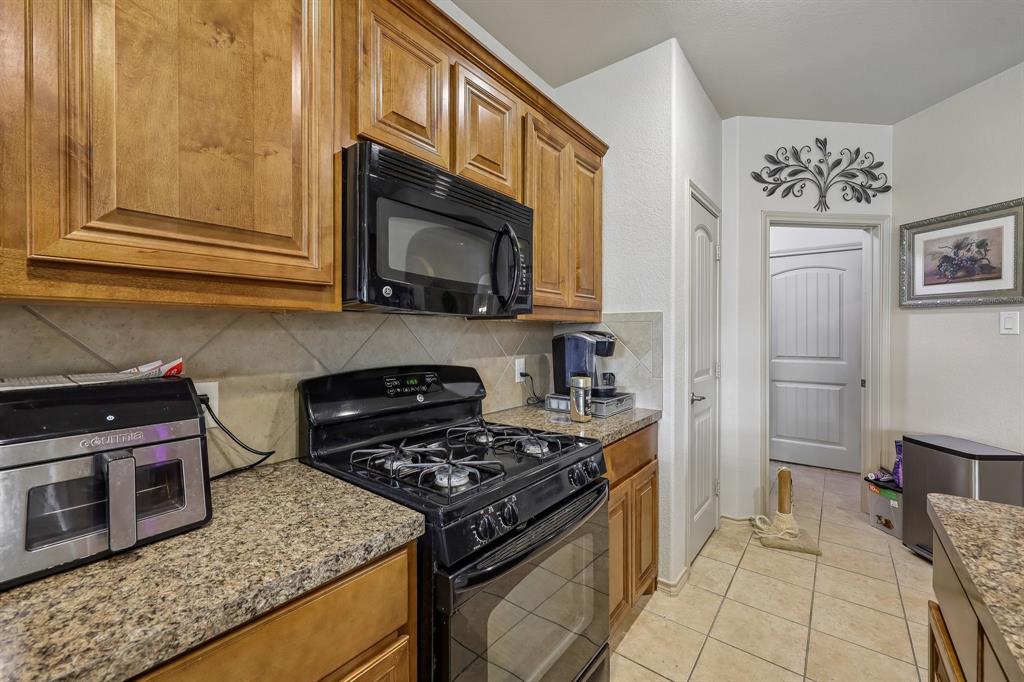 5220 Prestwick Drive Property Photo 9