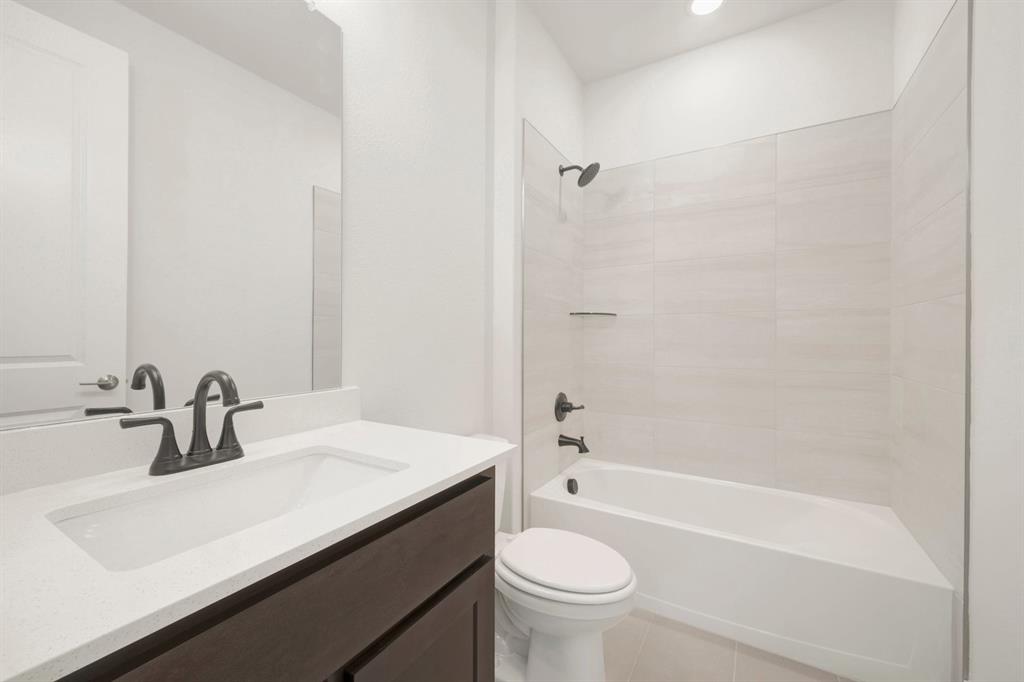 2704 Stowe Place Property Photo 14