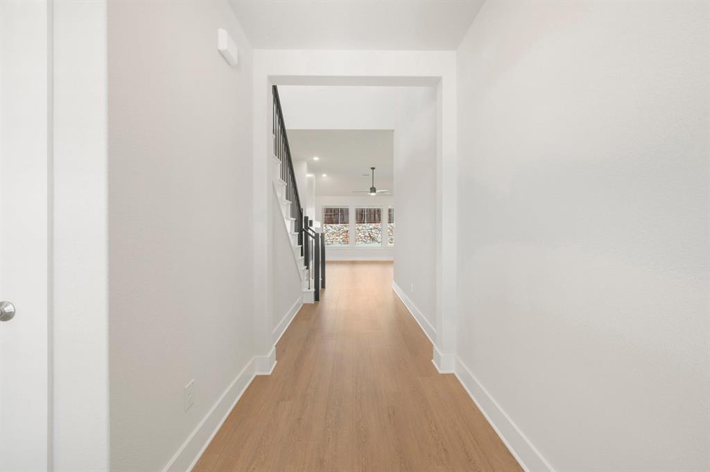 2704 Stowe Place Property Photo 16