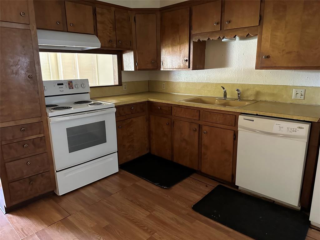 2926 S 12th Street Property Photo 2