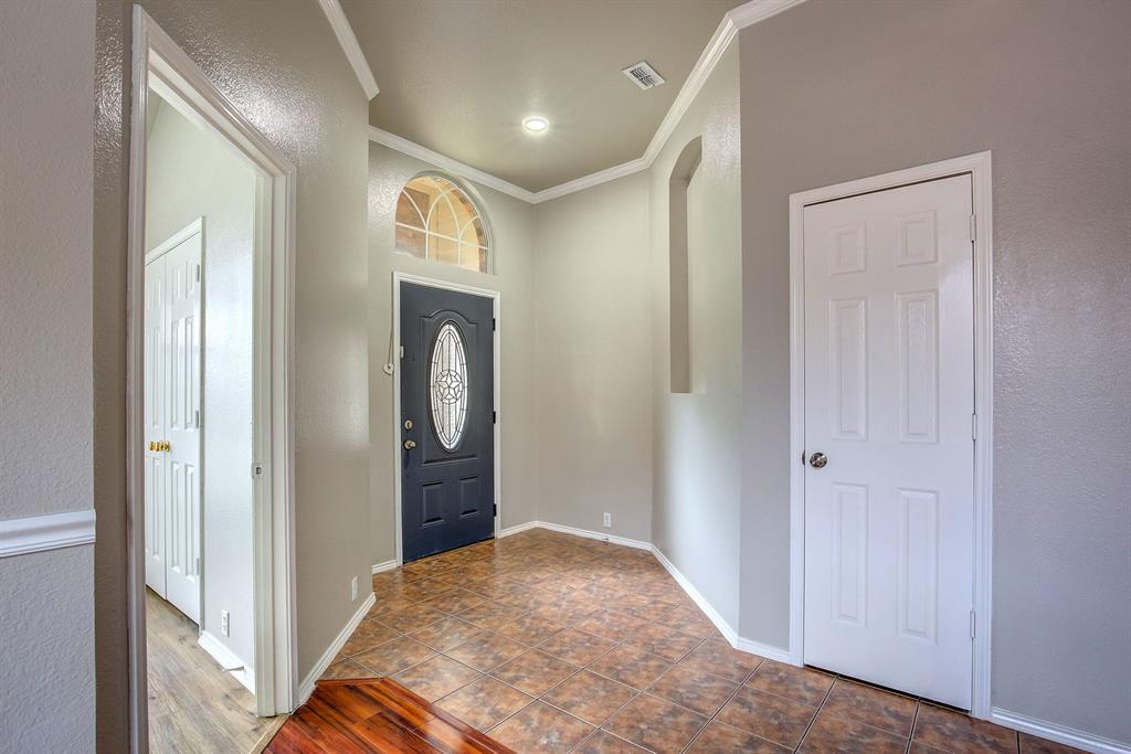 4637 Parkmount Drive Property Photo 5