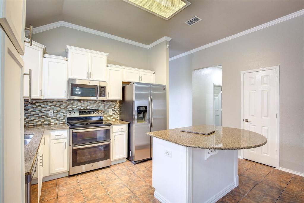4637 Parkmount Drive Property Photo 18