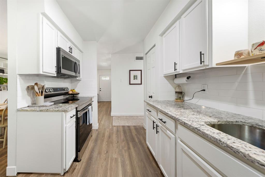2901 Janet Court Property Photo 13