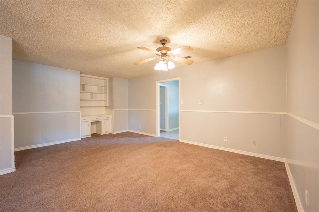 614 N Young Boulevard Property Photo 7