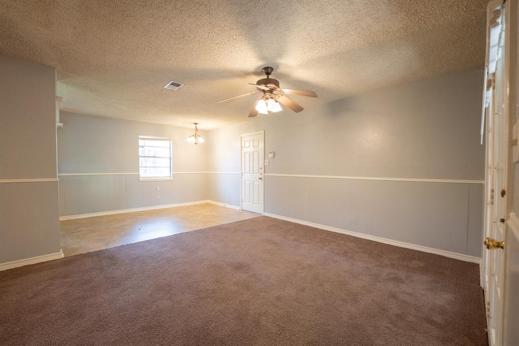 614 N Young Boulevard Property Photo 8