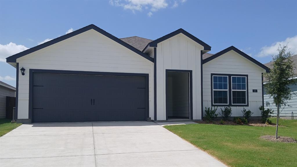 220 Whispering Pine Drive Property Photo 1