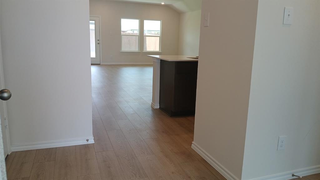 220 Whispering Pine Drive Property Photo 6