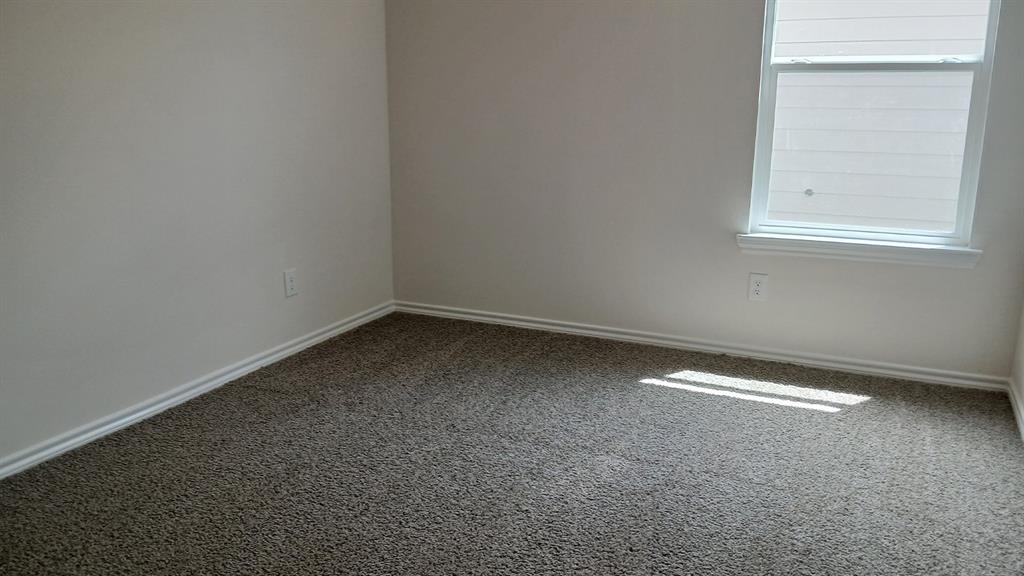 220 Whispering Pine Drive Property Photo 13