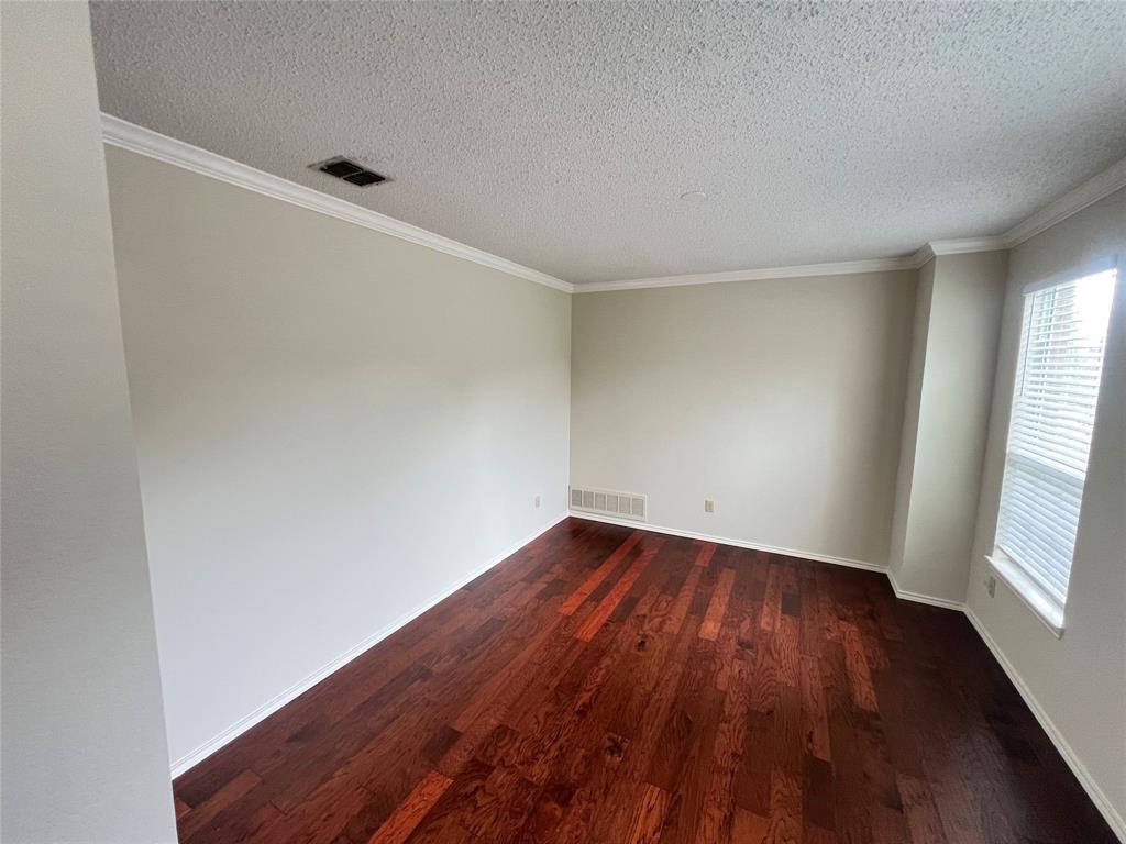 723 Sumner Drive Property Photo 3