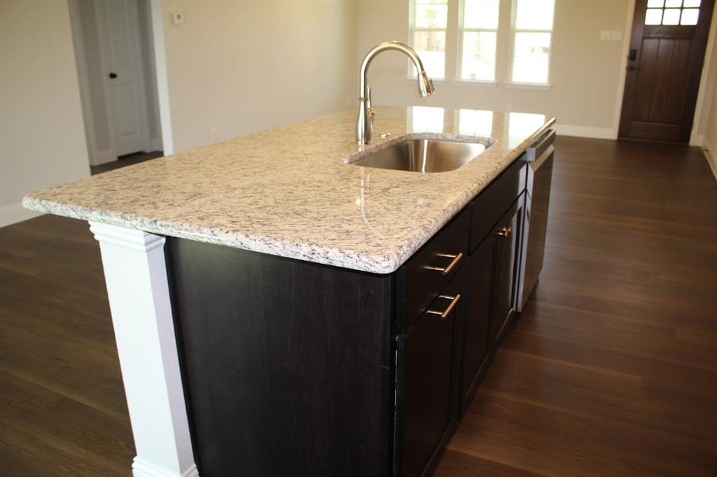 202 Walnut Street Property Photo 4