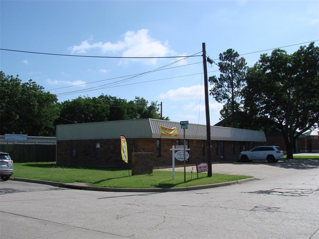 1700 Weaver Property Photo 3