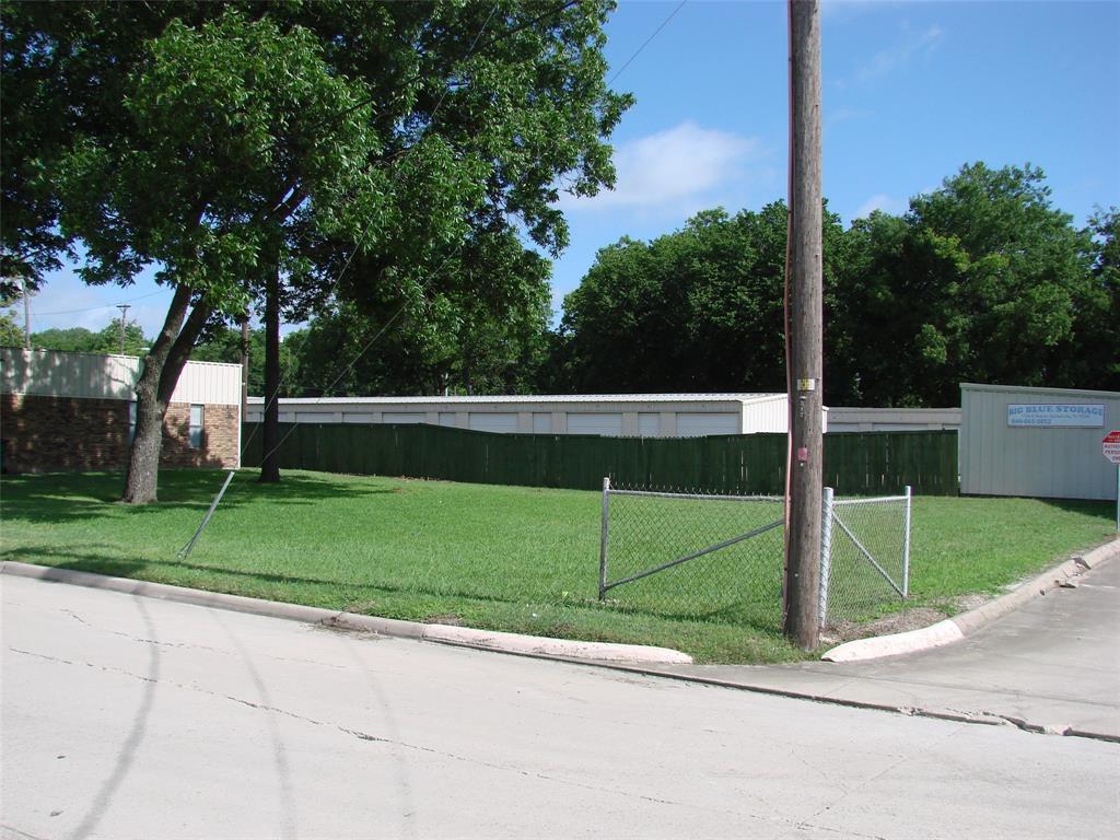 1700 Weaver Property Photo 8