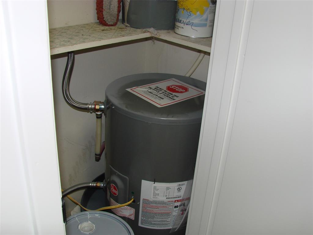 1700 Weaver Property Photo 22