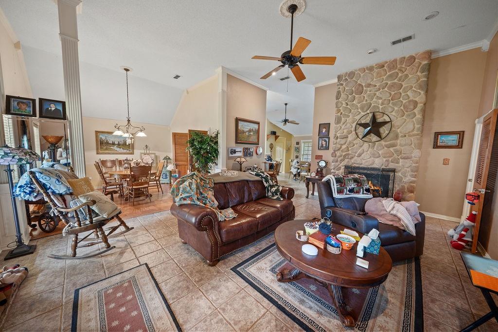 630 County Road 3608 Property Photo 6