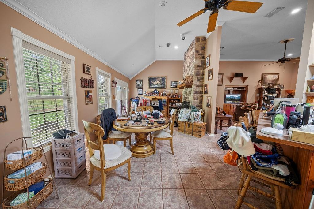 630 County Road 3608 Property Photo 8