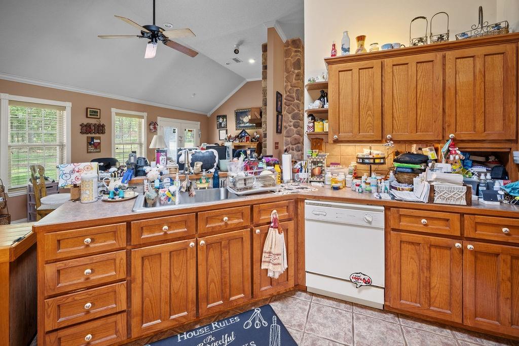 630 County Road 3608 Property Photo 9