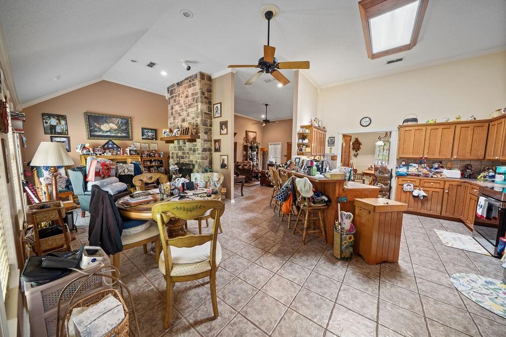 630 County Road 3608 Property Photo 10