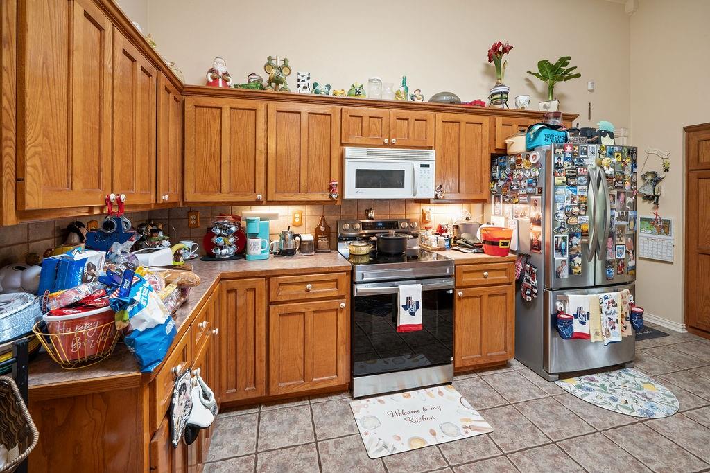630 County Road 3608 Property Photo 11
