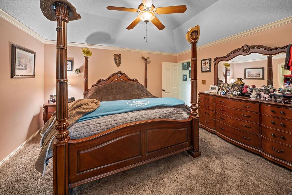 630 County Road 3608 Property Photo 15